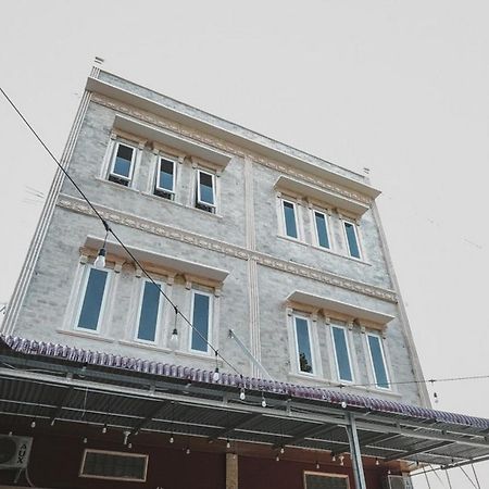 Reddoorz Near Ringroad City Walks Medan Exterior photo