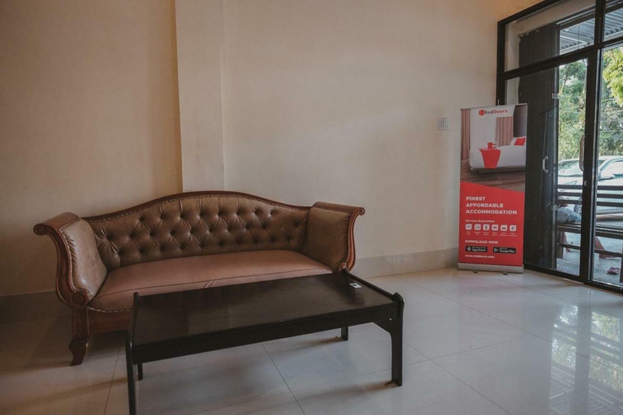 Reddoorz Near Ringroad City Walks Medan Exterior photo