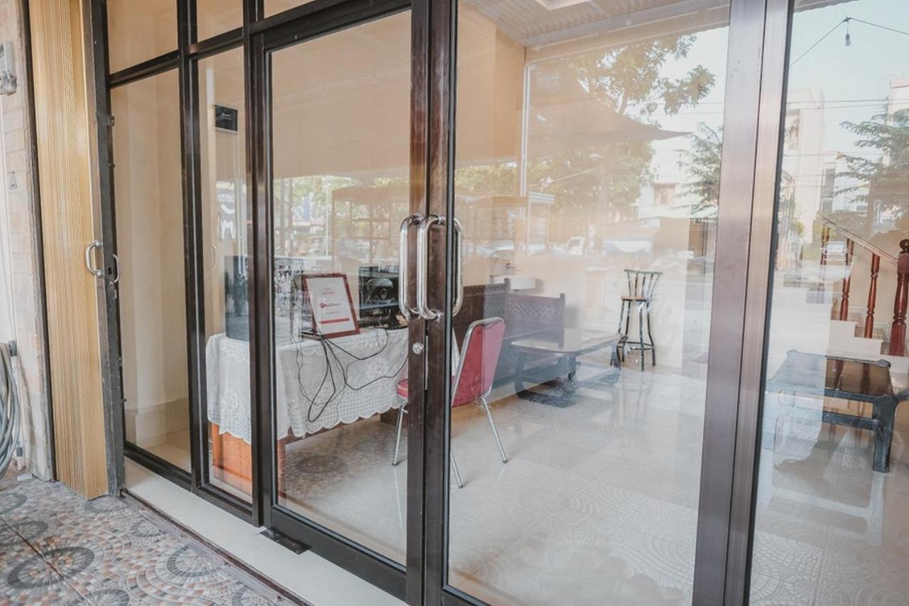 Reddoorz Near Ringroad City Walks Medan Exterior photo